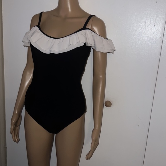 🎆Profile by Gottex Off The Shoulder Ruffle One Piece Swimsuit - Picture 5 of 13